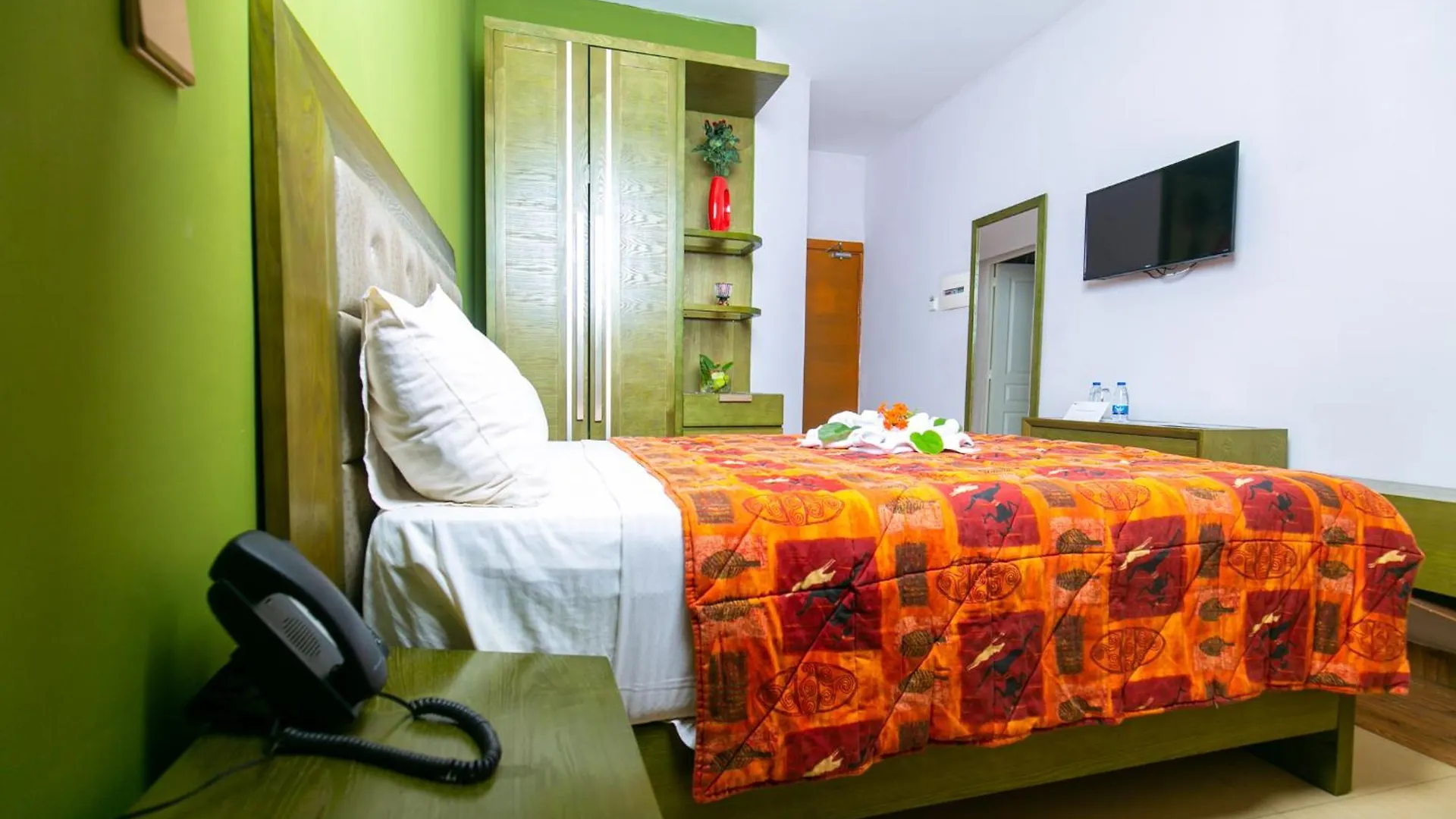 Wakola Hotel Cheikh Anta Diop Dakar